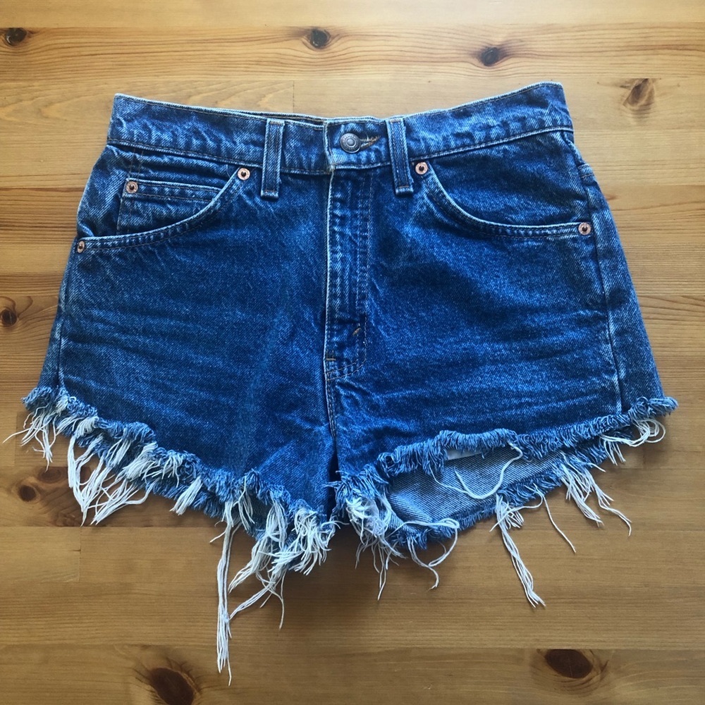 Levi’s 517 Cutoff Shorts